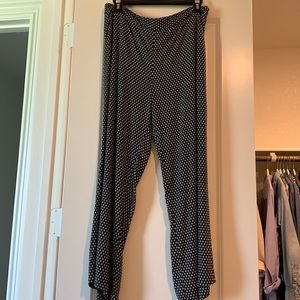 Hinge Crop Wide Leg Pants - Medium